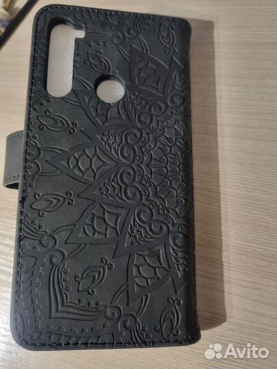 Продам чехол книжка на Xiaomi Redmi 8T