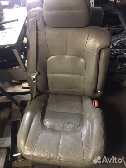 Сидения передние Cadillac Escalade GMT800