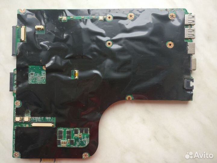 Ноутбук DNS MT50IN1 на запчасти