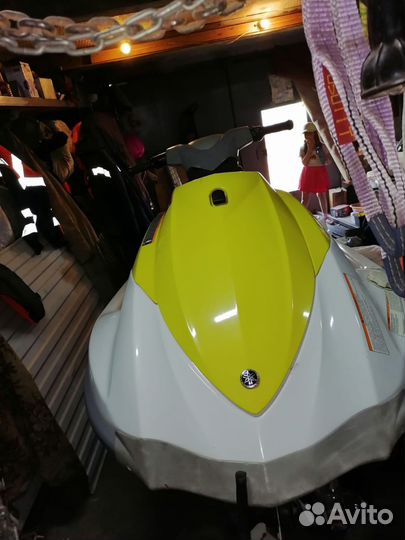 Yamaha VX700