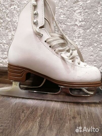 Фигурные коньки jackson