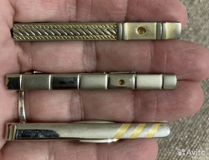 Запонки, зажимы для галстука, значки в петлицу