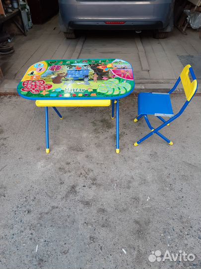 Детский складной столик и стульчик
