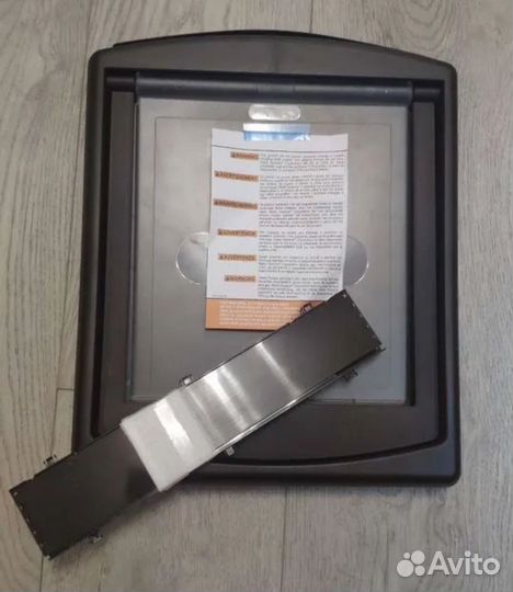 Встраиваемая дверца для собак и кошек