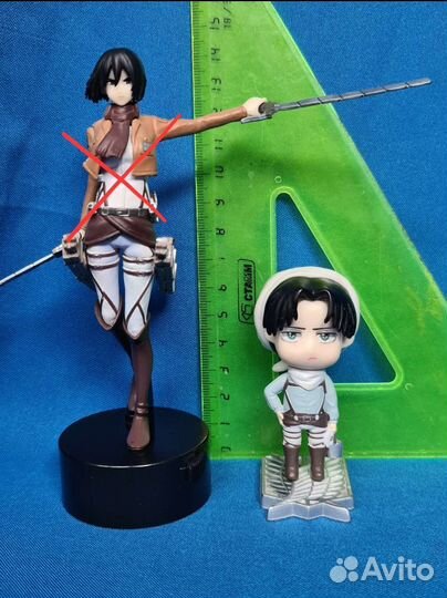 Аниме фигурка атака титанов Леви
