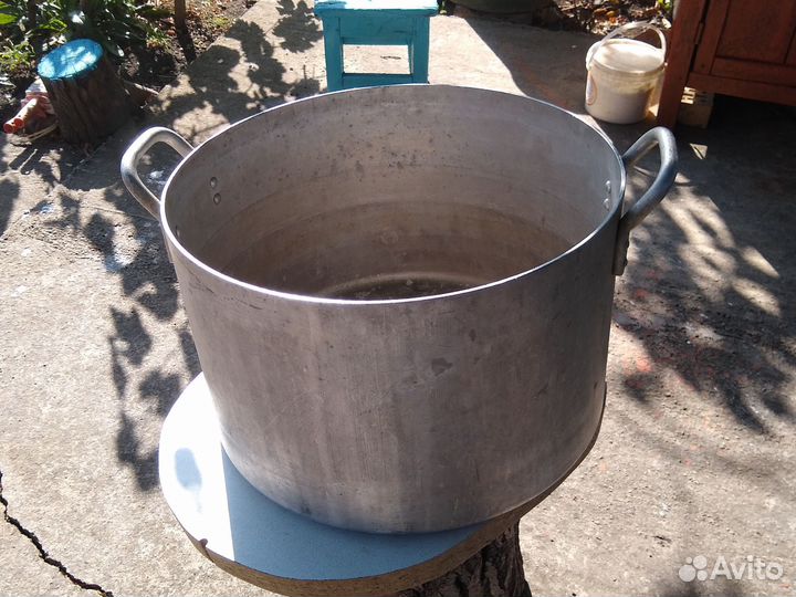 Кастрюля алюминиевая 30,50литров