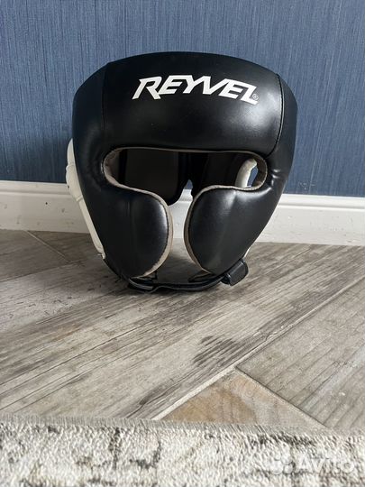 Боксерский шлем Reyvel
