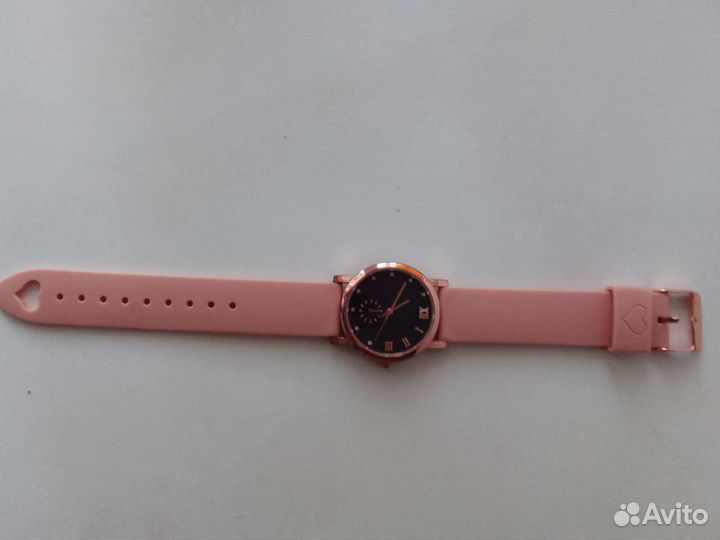 Часы женские с силиконовым браслетом