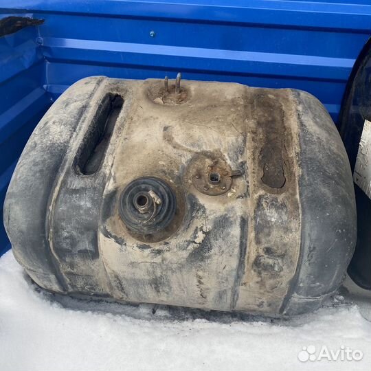 Топливный бак пластик