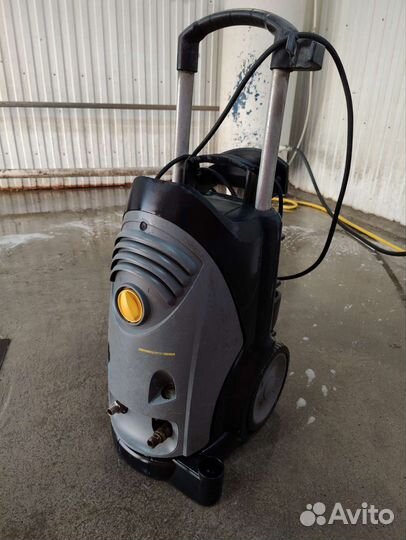 Мойка высокого давления karcher