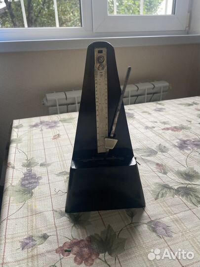 Метроном механический