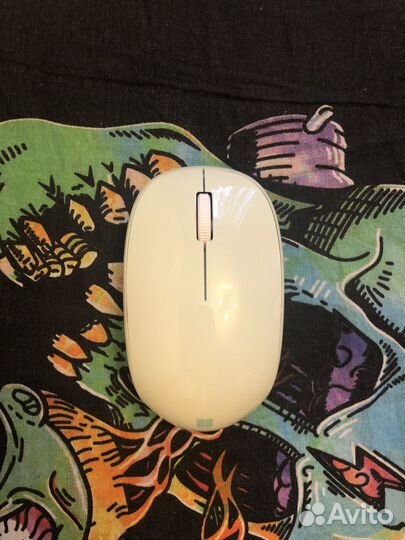 Беспроводные наушники и мышь