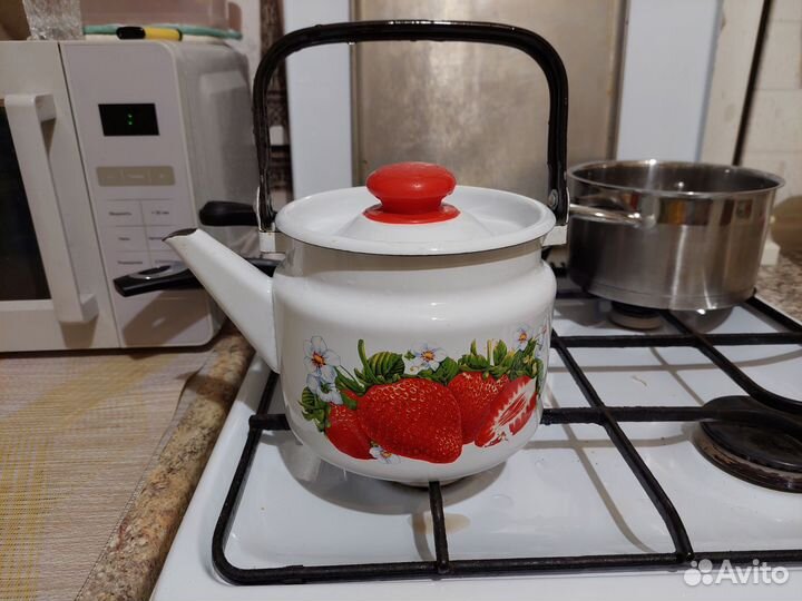 Эмалированый чайник