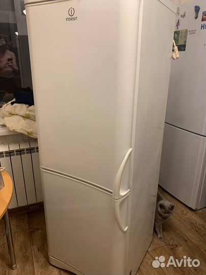 Холодильник бу indesit на запчасти