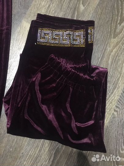 Костюм женский с длинной курткой и брюками