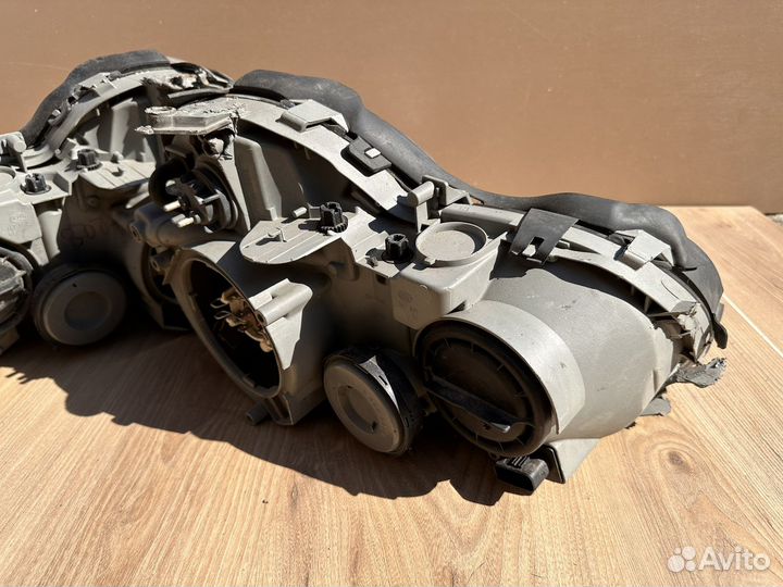 Передние фары Mercedes w208