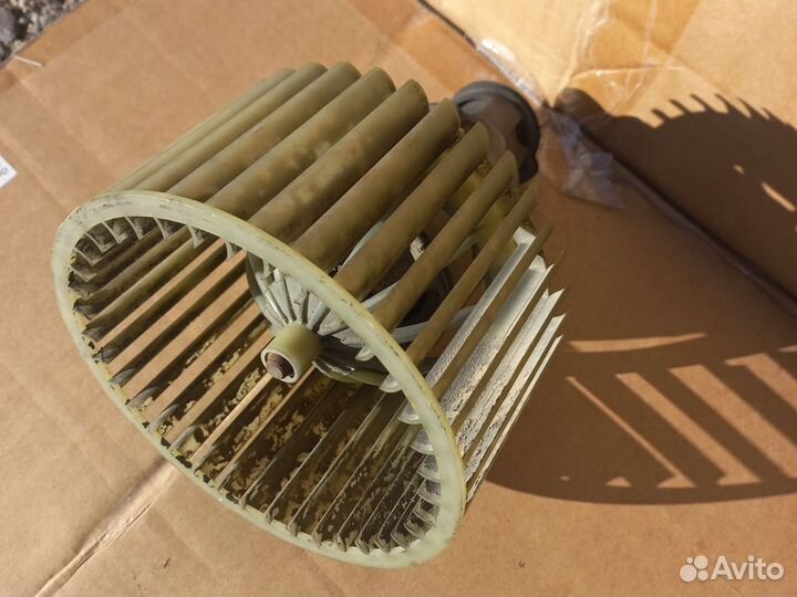 Audi 100 C4/A6 C4 мотор 4а0959101а отопителя-печки