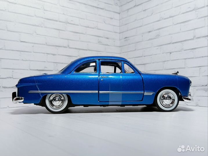 Модель 1/24 Ford Coupe (1949) Motormax