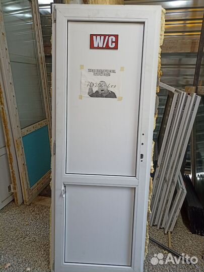 Дверь пластиковая