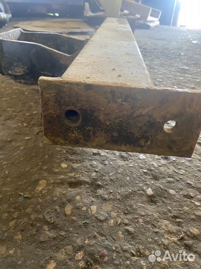 Фаркоп на mitsubishi pajero 3