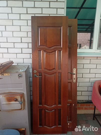 Дверь деревянная