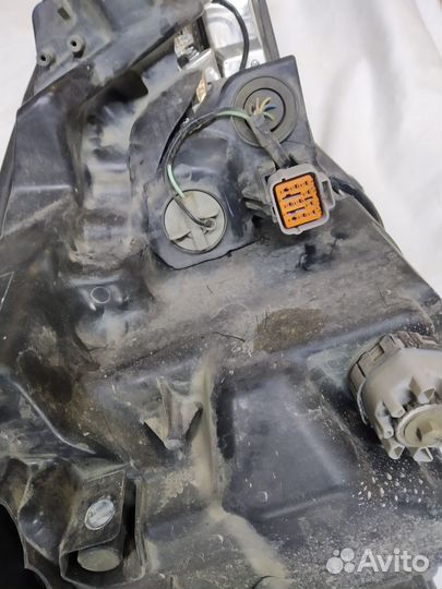 Suzuki сх4 2018 г. фара левая