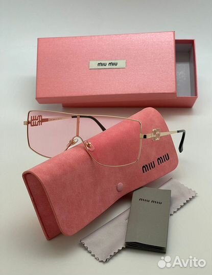 Солнцезащитные очки miu miu