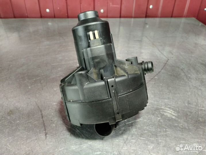 Насос продувки катализатора Mercedes C-Class W204