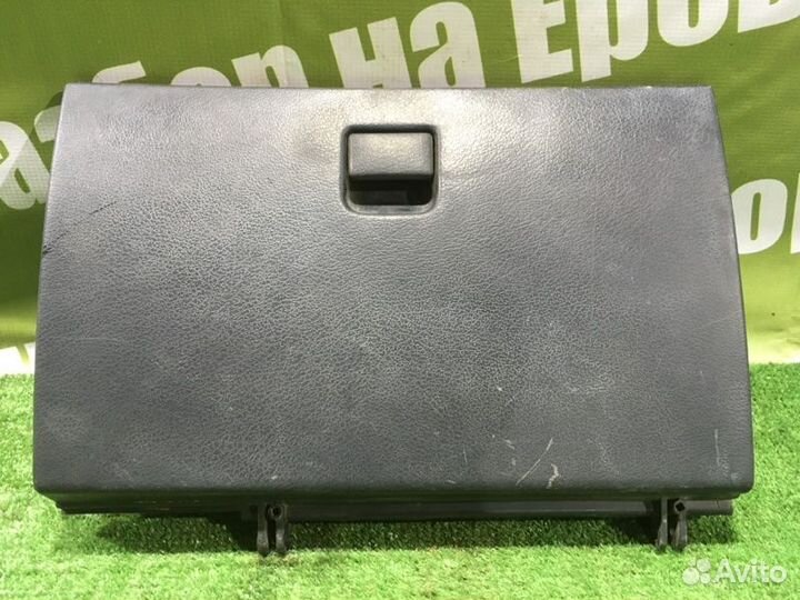 Бардачок Nissan Wingroad Y10 GA15DE