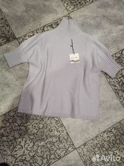 Джемпер женский. Италия. L, XL