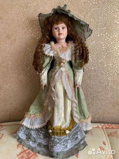 Кукла фарфоровая большая
