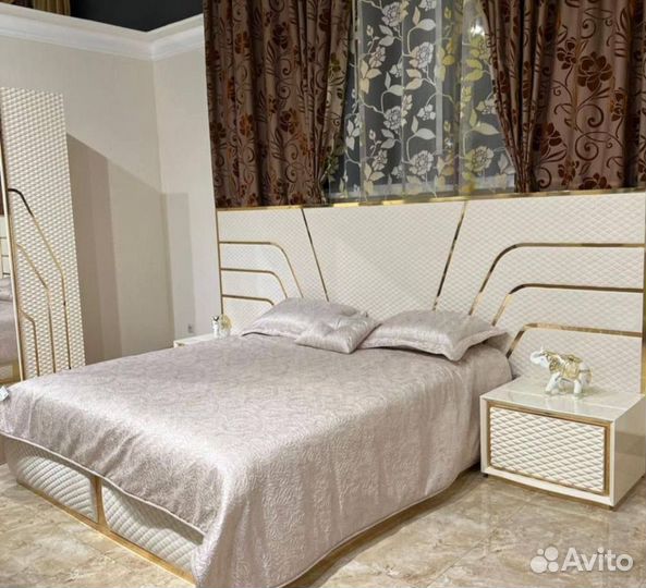 Спальный гарнитур Прада