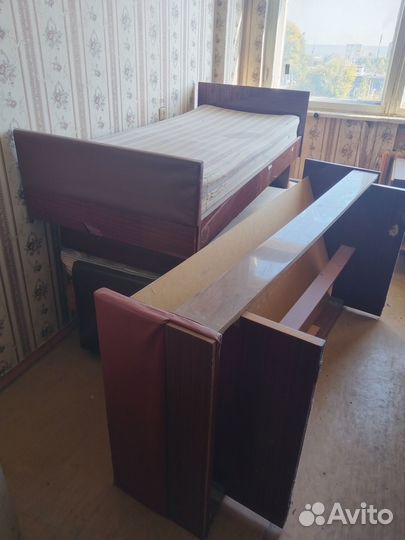 Кровати