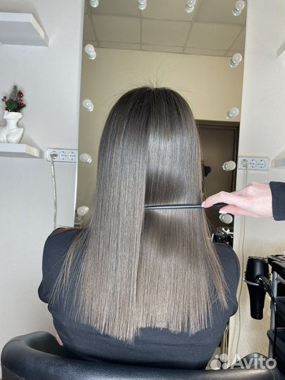 Кератиновое выпрямление волос