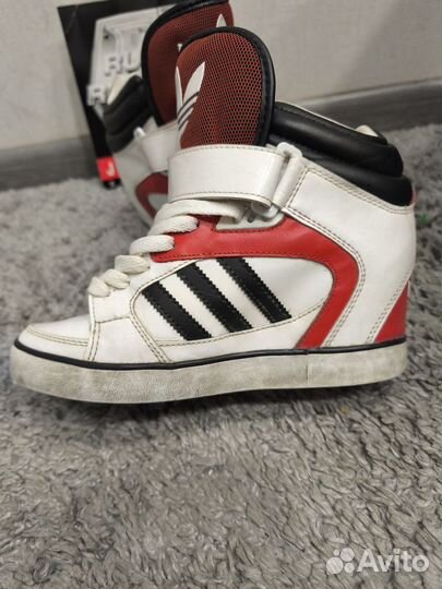 Adidas jeremy scott type