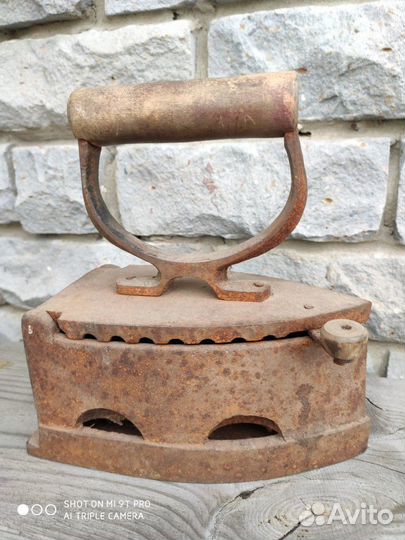 Утюг угольный