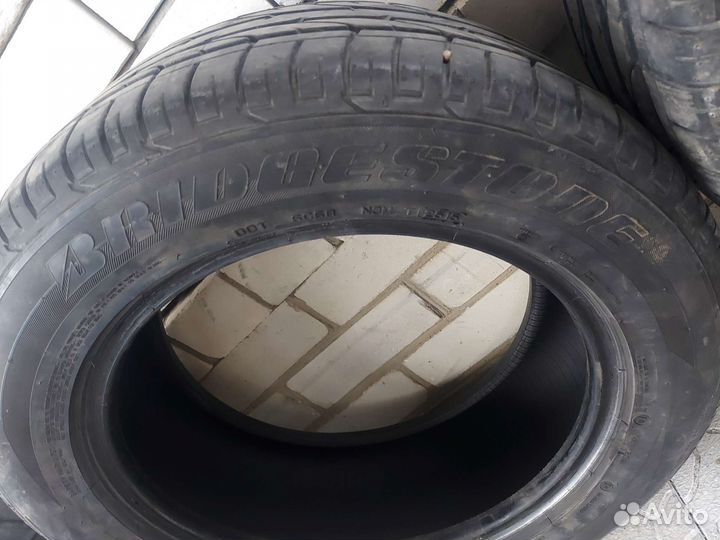 Bridgestone Dueler H/P 235/55 R17