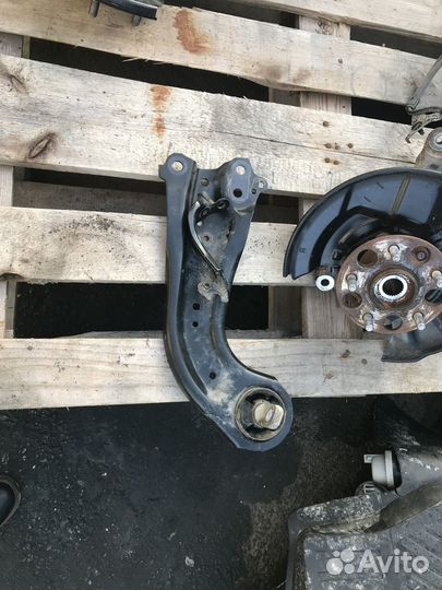 Рычаг продольный Toyota rav 4 50