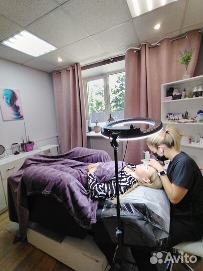 Мастер по наращиванию ресниц, lashmaker