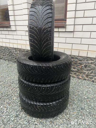 Sava Eskimo Stud 205/65 R15