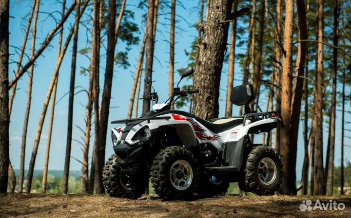 Квадроцикл Stels ATV 650 Guepard Trophy белый