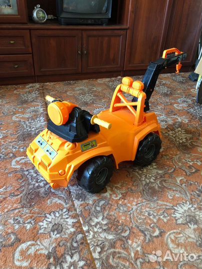 Детская машинка каталка