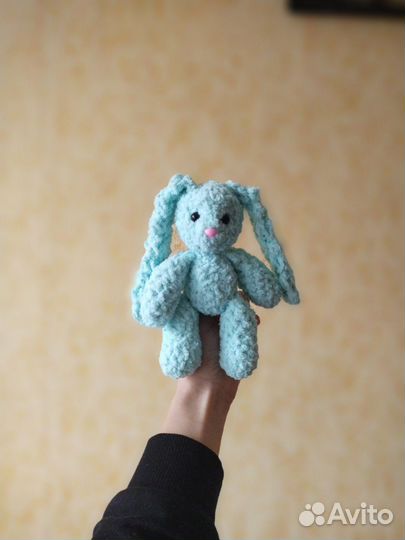 Вязаный зайка ручная работа