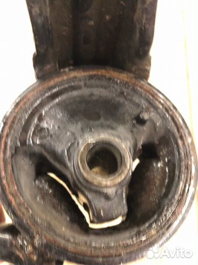 Опора двигателя правая Mitsubishi Outlander XL 2.4