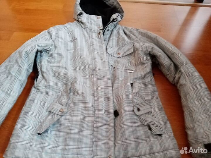 Горнолыжная фирменная куртка