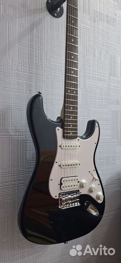 Электрогитара Squier Bullet Strat HSS