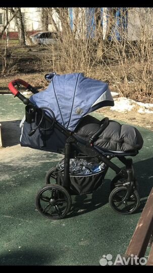 Прогулочная коляска с большим спальным местом