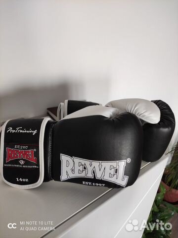 Боксерские перчатки 4000 Шлем 4000