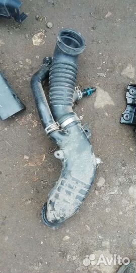 Патрубок воздушного фильтра mazda cx-7 2.3