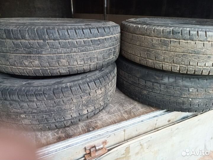 Hankook Winter RW06 205/75 R16C